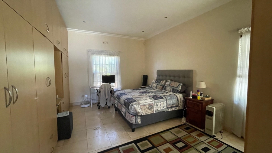 To Let 5 Bedroom Property for Rent in Durbanville Hills Western Cape